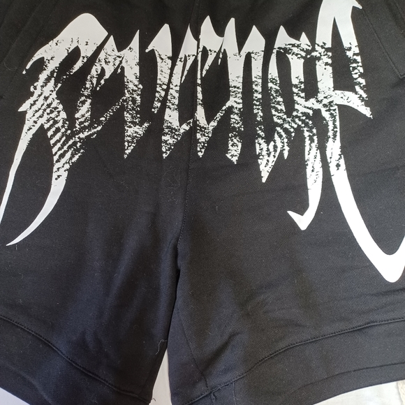 Men Short - Picture 6 of 7